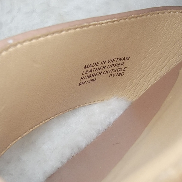 Michael Kors tan heels NEW - Picture 2 of 7